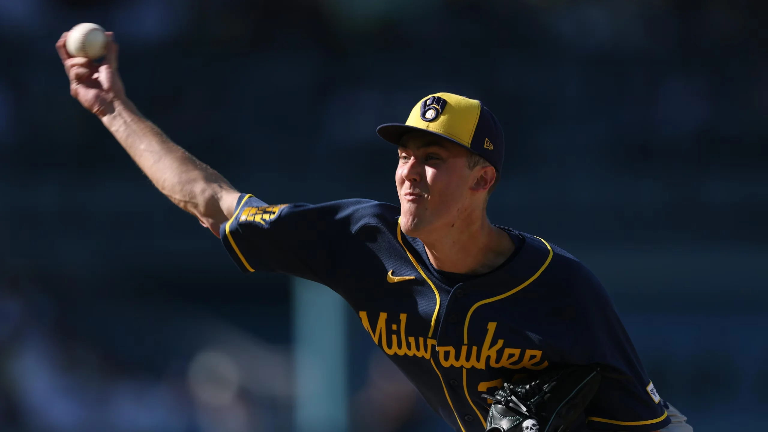 Pitcher Describes the Feeling of Throwing 100 MPH 💨