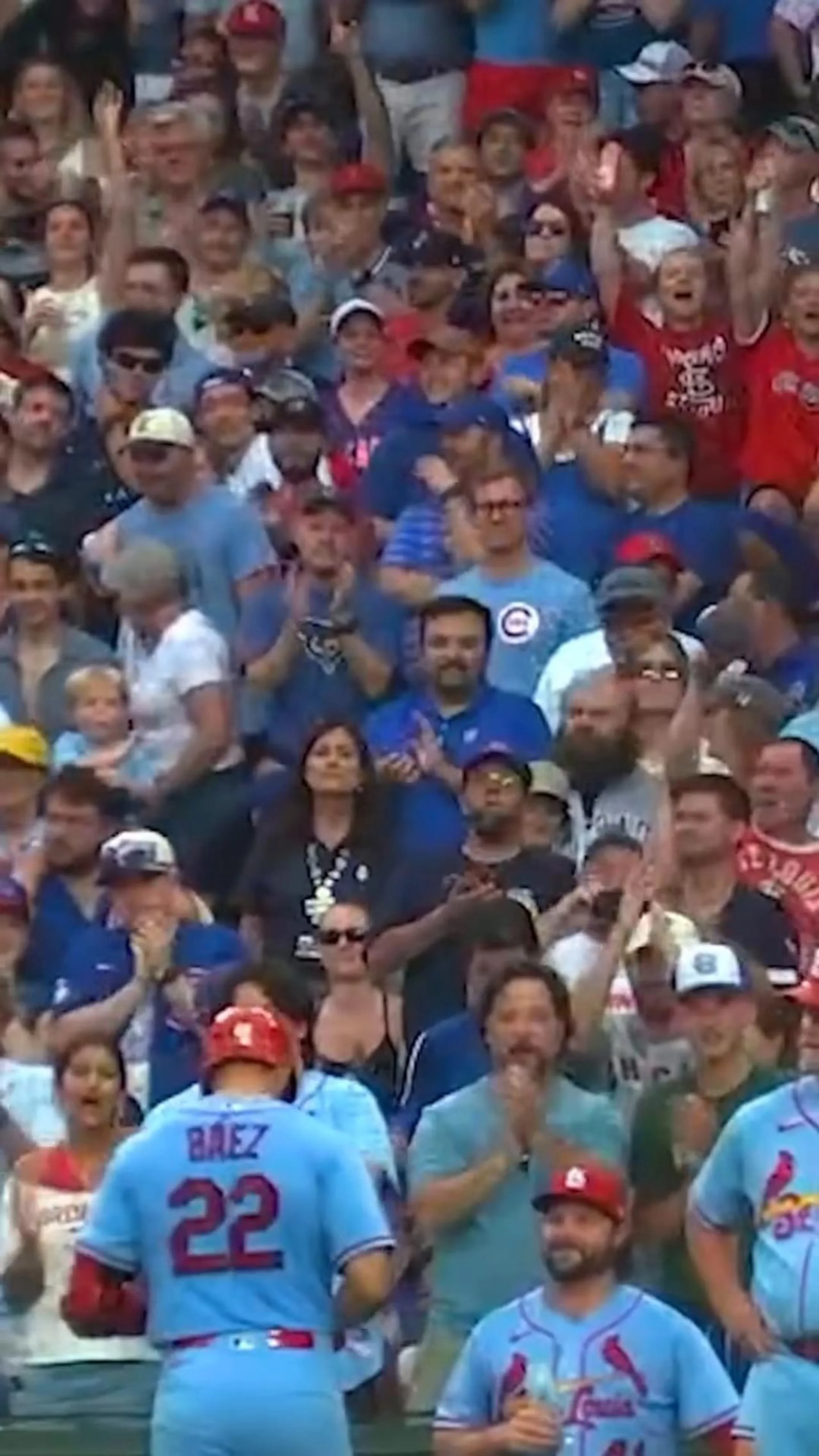 Wrigley Field Knew History Was Happening 👏 (via @MLB)